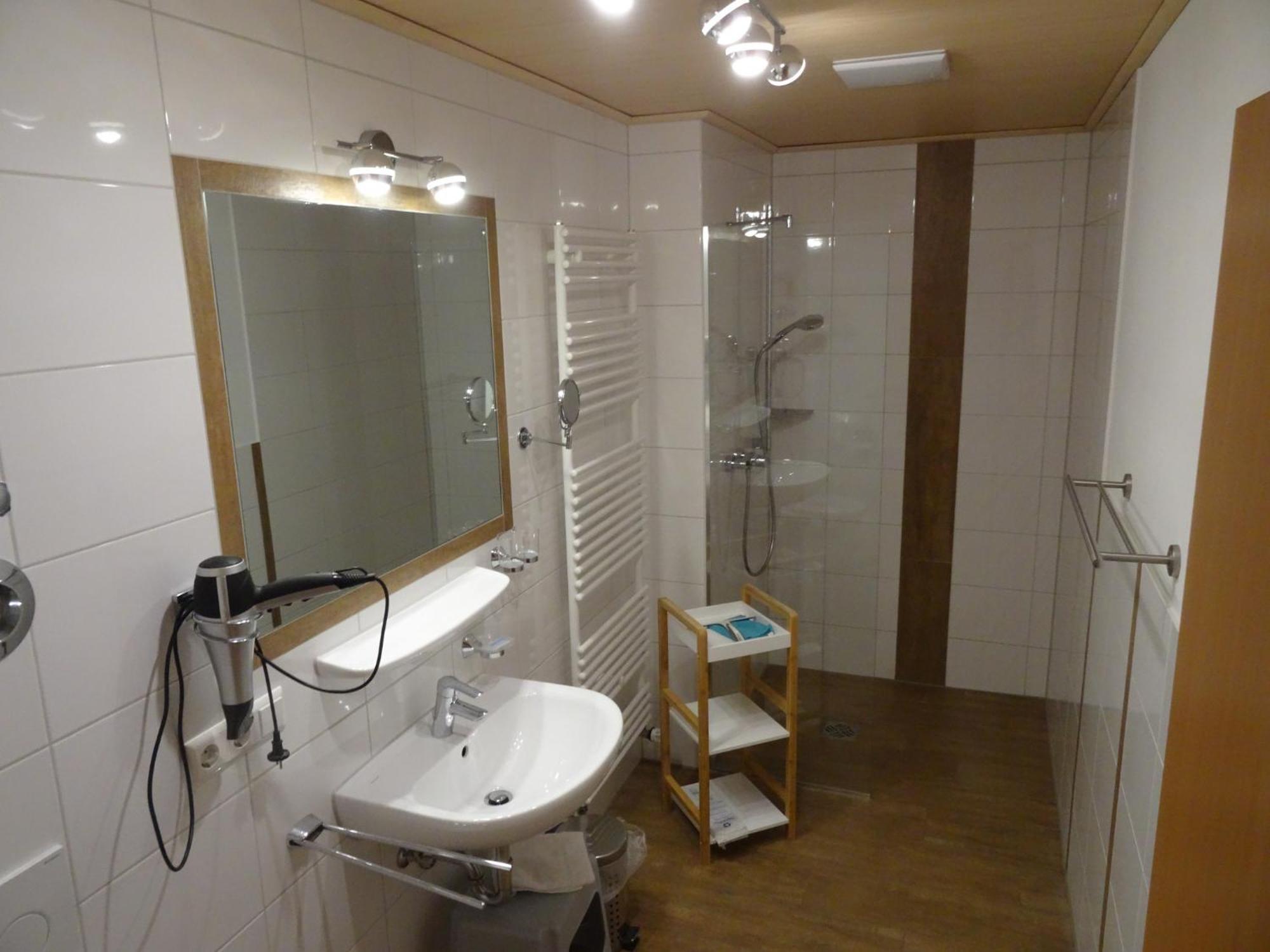 Gaestehaus Erika - Chiemgau Karte Инцелль Экстерьер фото