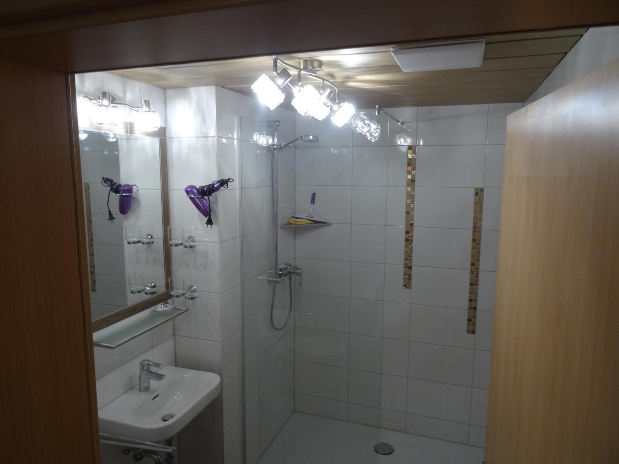 Gaestehaus Erika - Chiemgau Karte Инцелль Экстерьер фото
