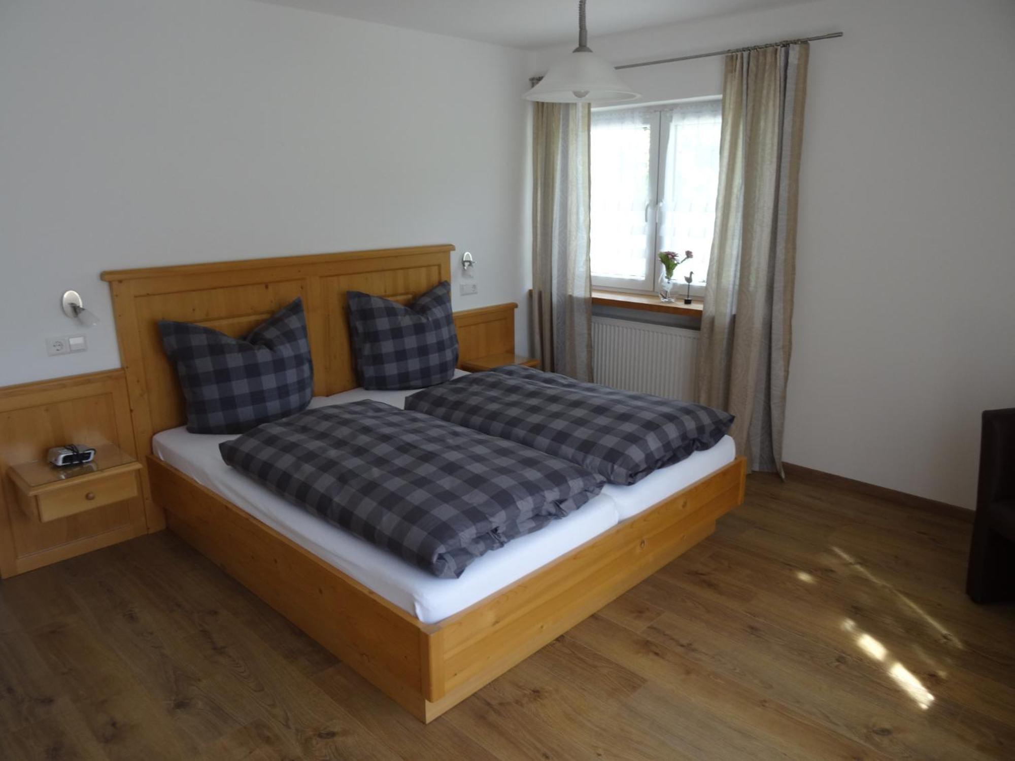 Gaestehaus Erika - Chiemgau Karte Инцелль Экстерьер фото